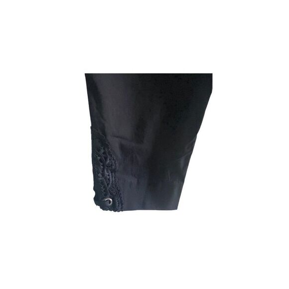 Zac and Rachel Women's Black Capris with Crochet Hem Detail US 6 - Picture 5 of 7